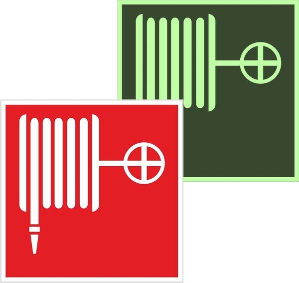 Знак F 02 ''Пожарный кран'' 200х200 мм, пластик с покрытием фотолюминесцентным ГОСТ Р 12.4.026-2001