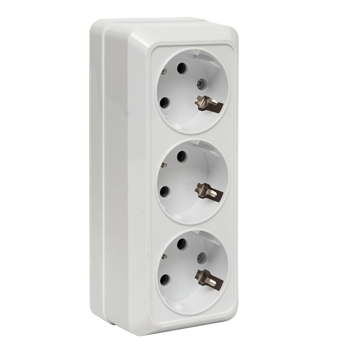 Розетка Рим 3-местная 16А с заземлением белая