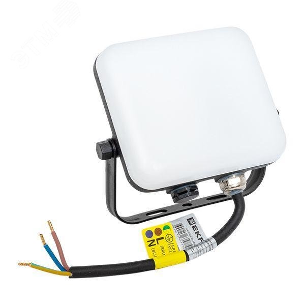 Изображение товара Прожектор светодиодный СДО-4002 20Вт IP65 серии LUMA EKF 4000К наружный