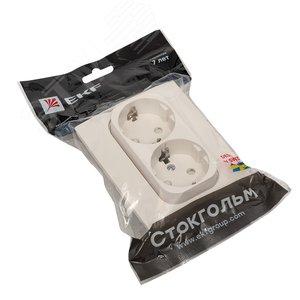 Стокгольм Розетка 2-местная с/з 16А белая с защ. штор. - фото 3