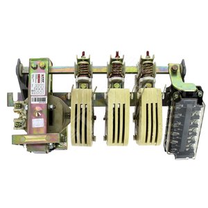Изображение товара Контактор КТ-6043 400А 220В 3NO+3NC (шт)