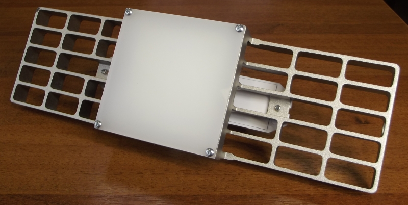 Светильник ДВО33Вт, IP20, 2800Лм, 4000К, Грильято, опал, яч.10х10см Albatross