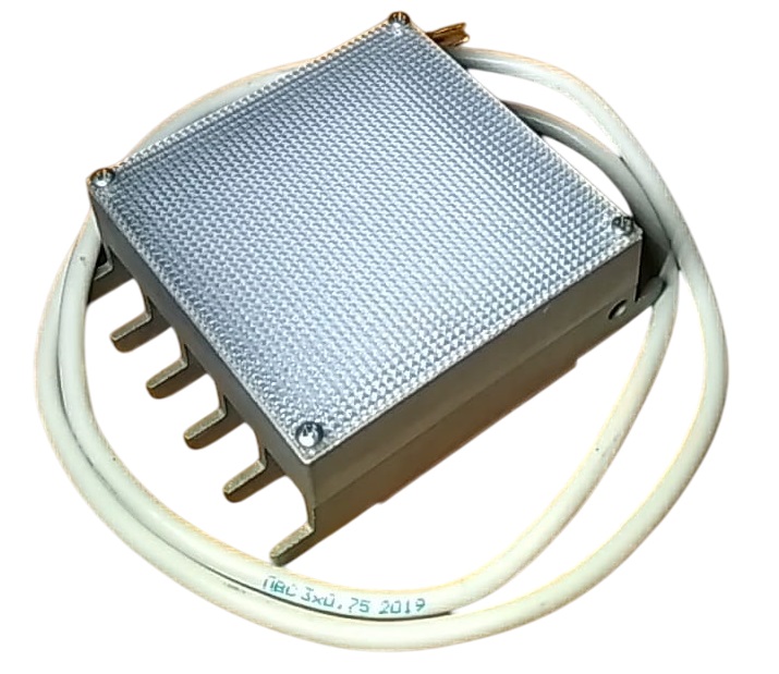 Светильник ДВО10Вт, IP20, 1500 Лм, 5000К, Грильято, призм, яч.10х10 см Albatross