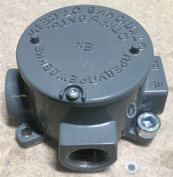 Коробка взрывозащищенная IP67 КСВ 3 ввода 3/4, клемник 16А, без вводов и заглушек