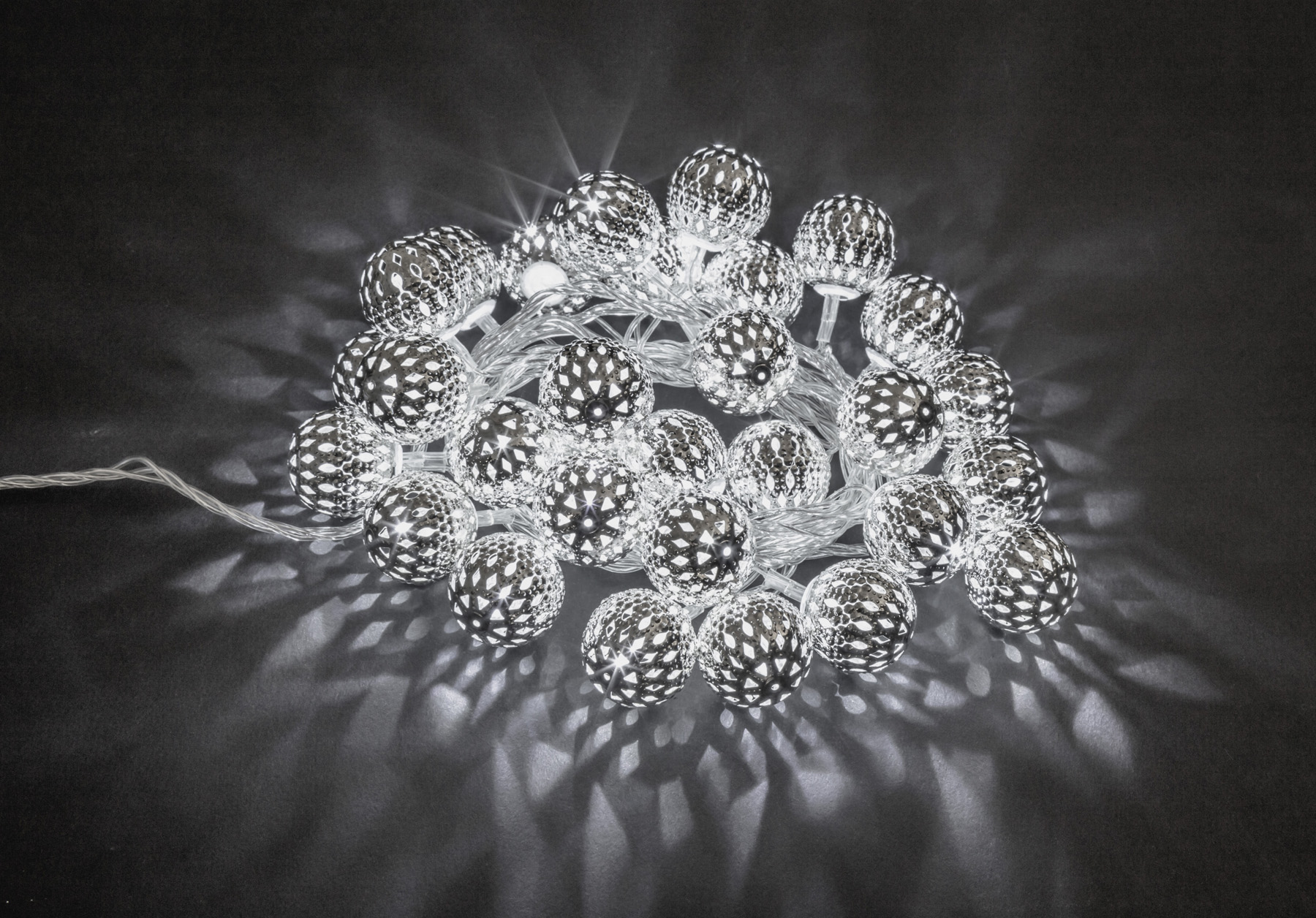 Гирлянда светодиодная новогодняя NGF-D004-30CW-230 серебряные шарики металл