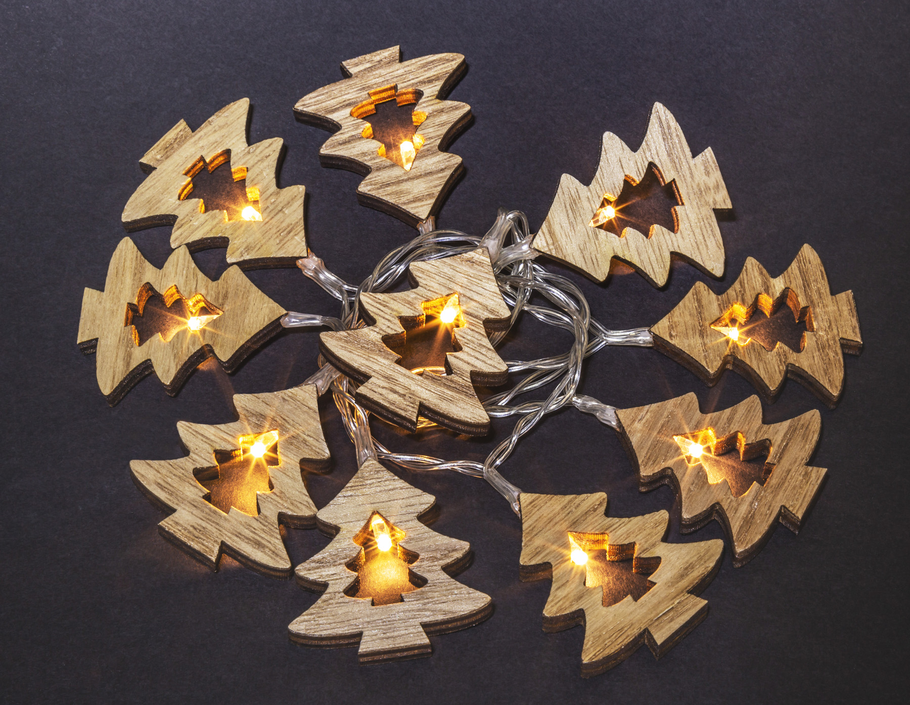 Гирлянда светодиодная новогодняя NGF-D008-10WW-2AA деревянные елочки