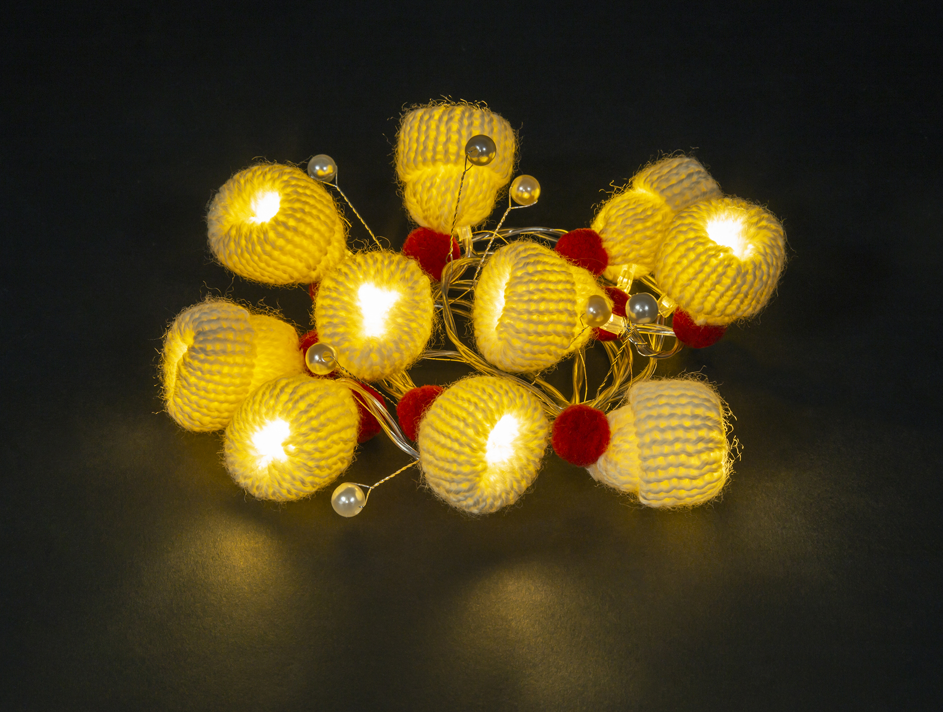 Гирлянда светодиодная новогодняя NGF-D045-02 рождественские шапочки WW