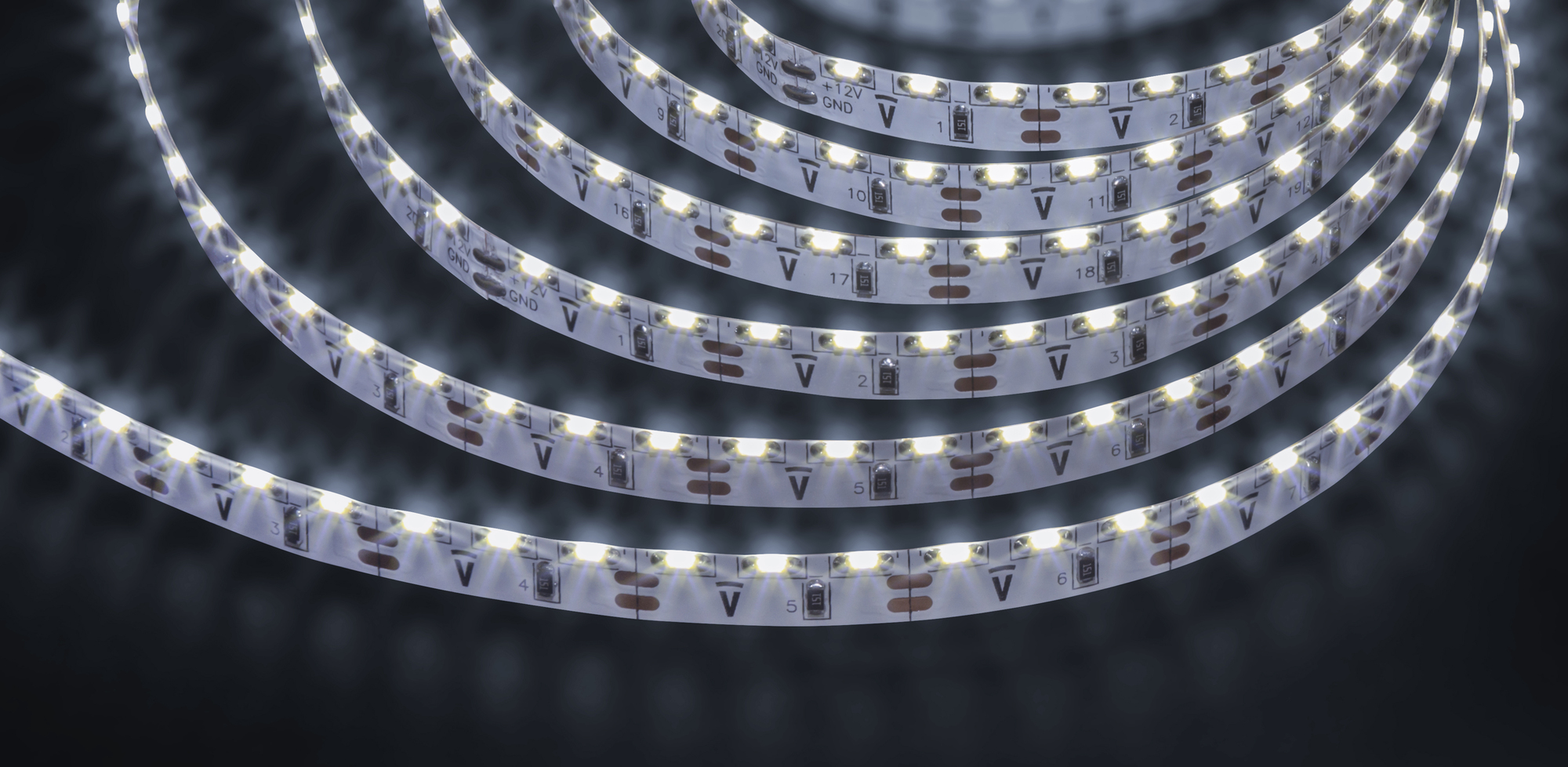 Лента светодиодная 30Вт/м 12В 6000К IP20 240LED/м NLS-2835 5м