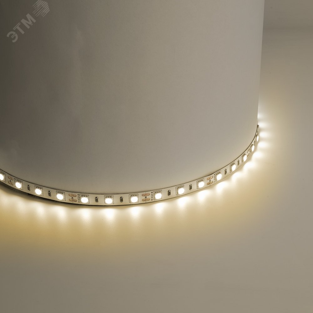 Лента светодиодная LEDх60/м 5м 14.4w/m 12в тепло-белый/на белом основании LS606 теп-бел. FERON - превью