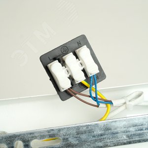 Светильник ДБО 2хGU10 без ламп наклонный белый хром - фото 4